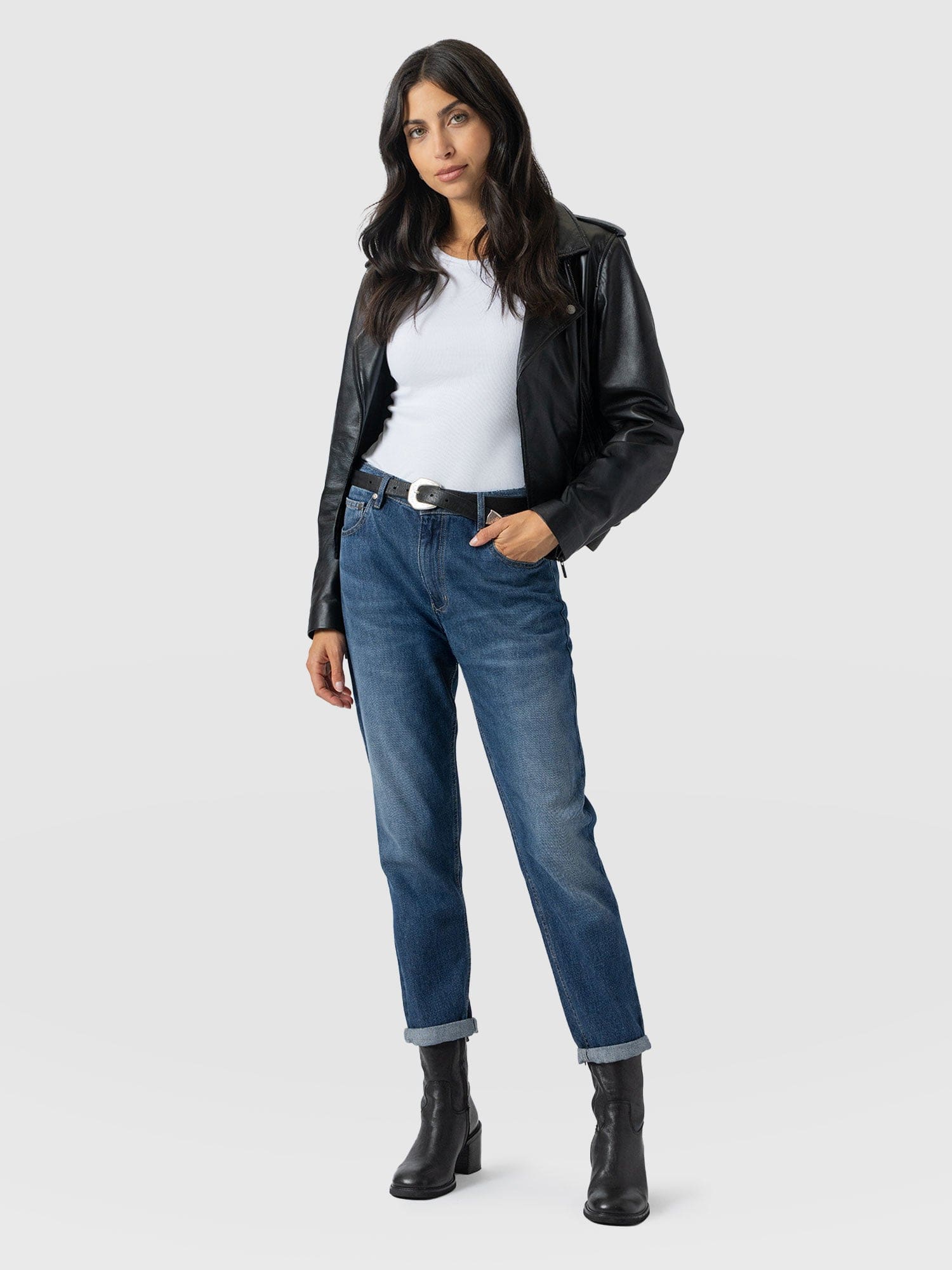 Boyfriend Jeans Mid Blue - Women's Jeans | Saint + Sofia® EU